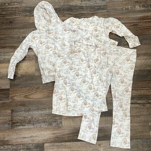 Bundle of 4 Kate Quinn Organic Cotton 8y Lion Family Items